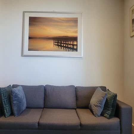 2 Bedroom 2 Bath 1 Ensuite In Roya Asenal Beautiful Views & Parking London Exterior photo