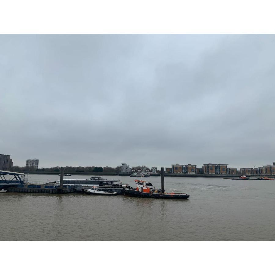 2 Bedroom 2 Bath 1 Ensuite In Roya Asenal Beautiful Views & Parking London Exterior photo